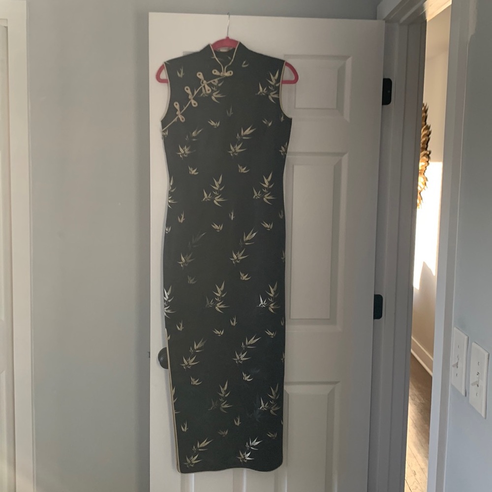 Beautiful authentic Asian silk dress black & gold